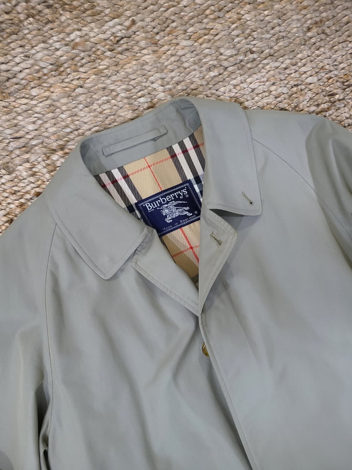 버버리 래글런 코트 상품이미지2