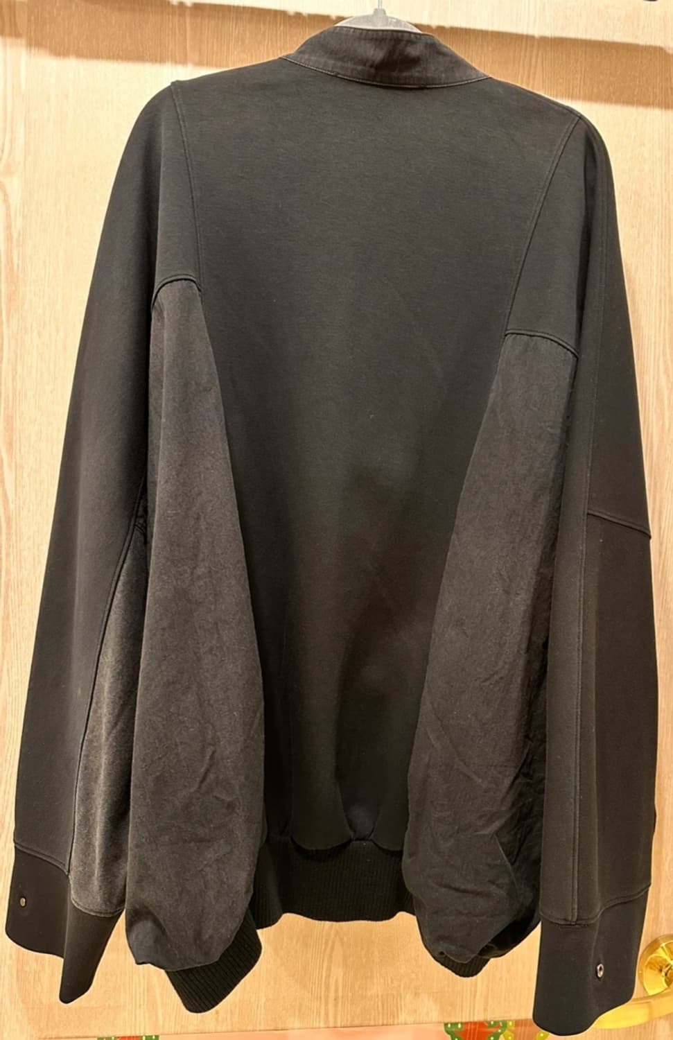 송지오 셔츠형 맨투맨 블랙 상품이미지3