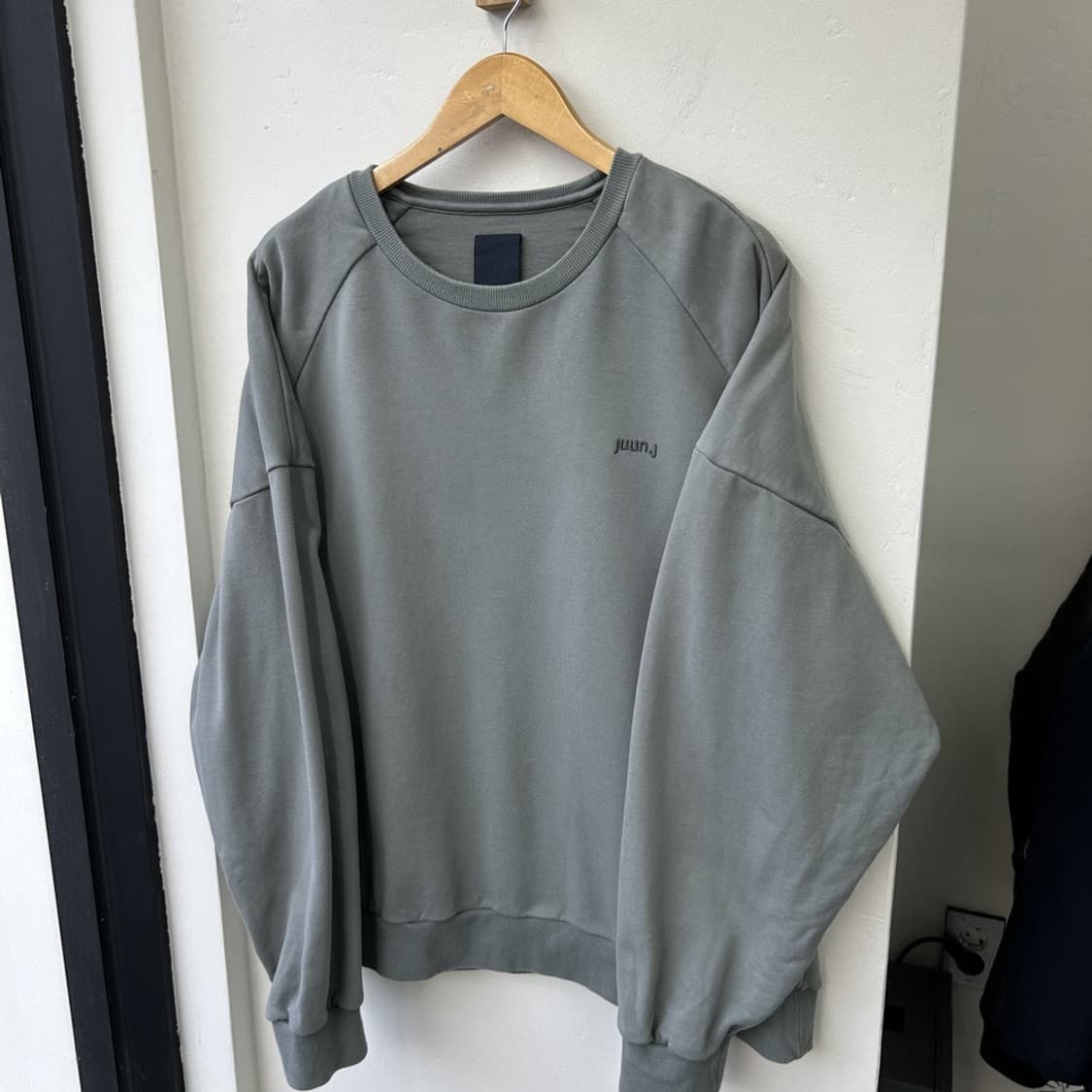 15854 - 준지 23S/S 로고 자수 맨투맨 상품이미지2