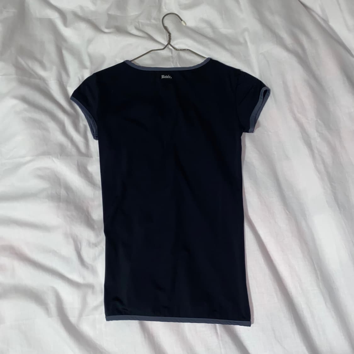 Badee 컷아웃 탑  상품이미지2