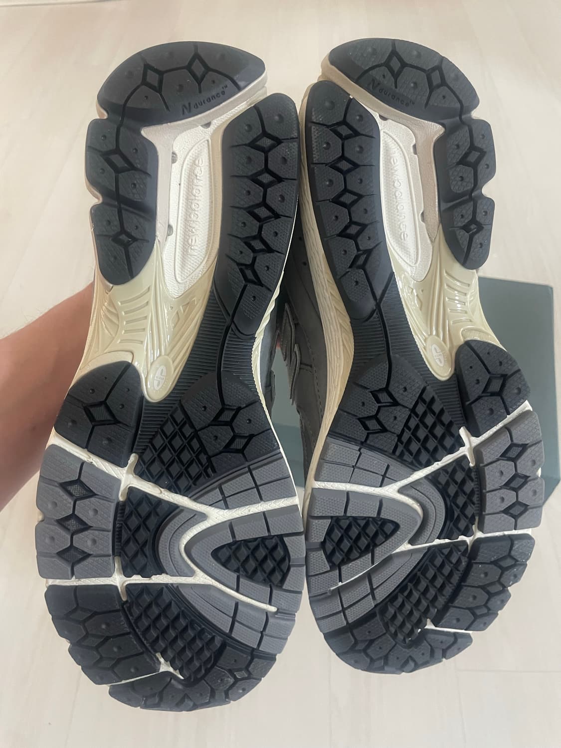 뉴발란스 m2002rnm 상품이미지3