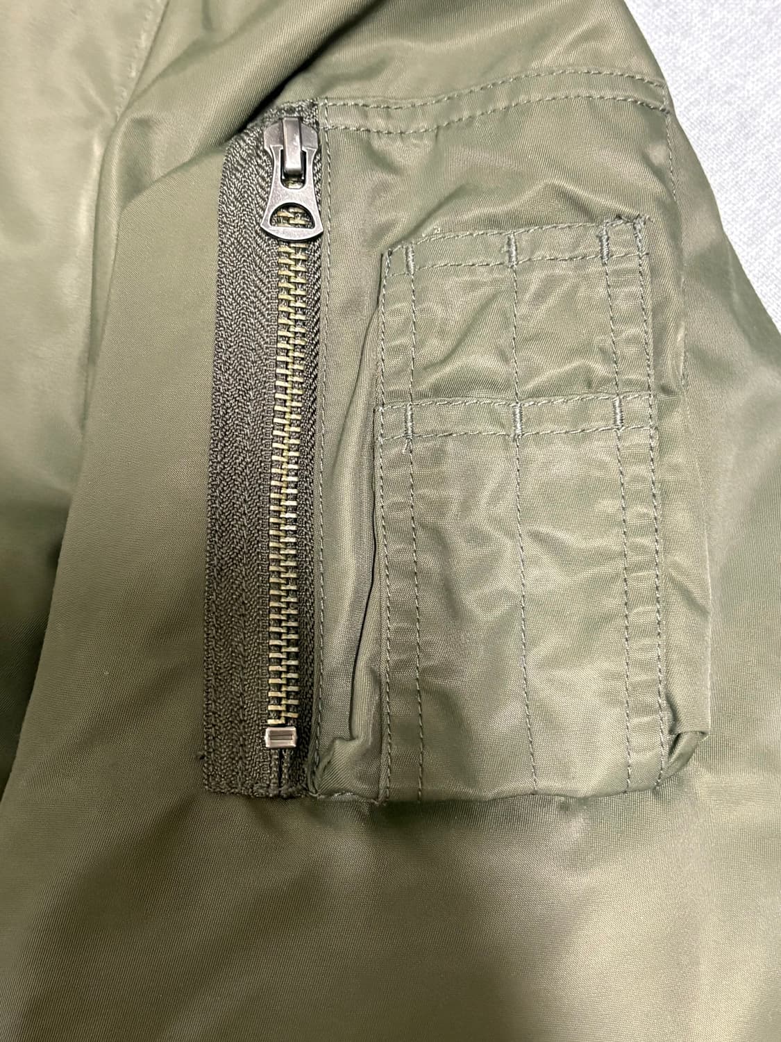 유니클로 MA-1 블루종 (올리브) 상품이미지8