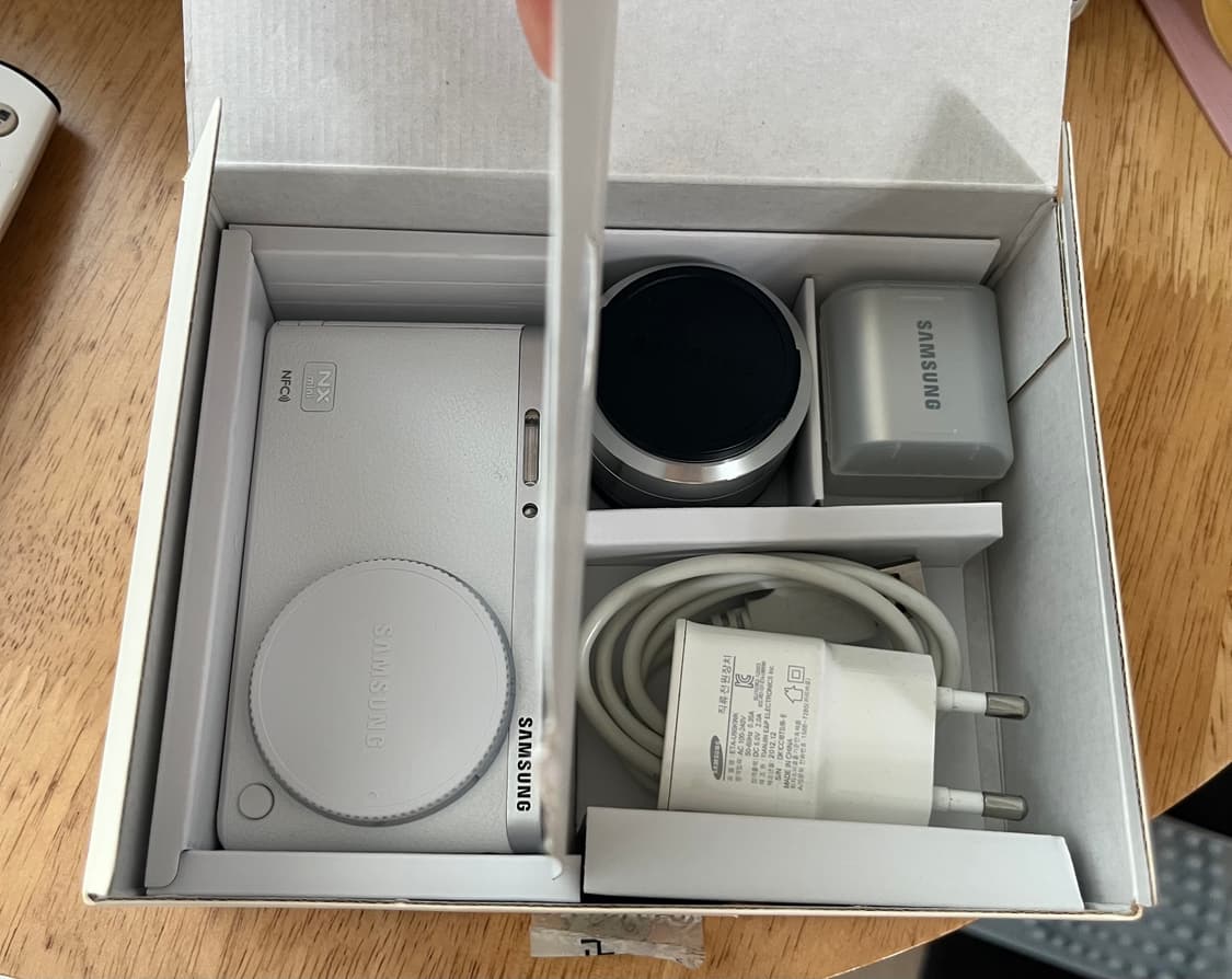 삼성 NX mini 미러리스 카메라 화이트 상품이미지6