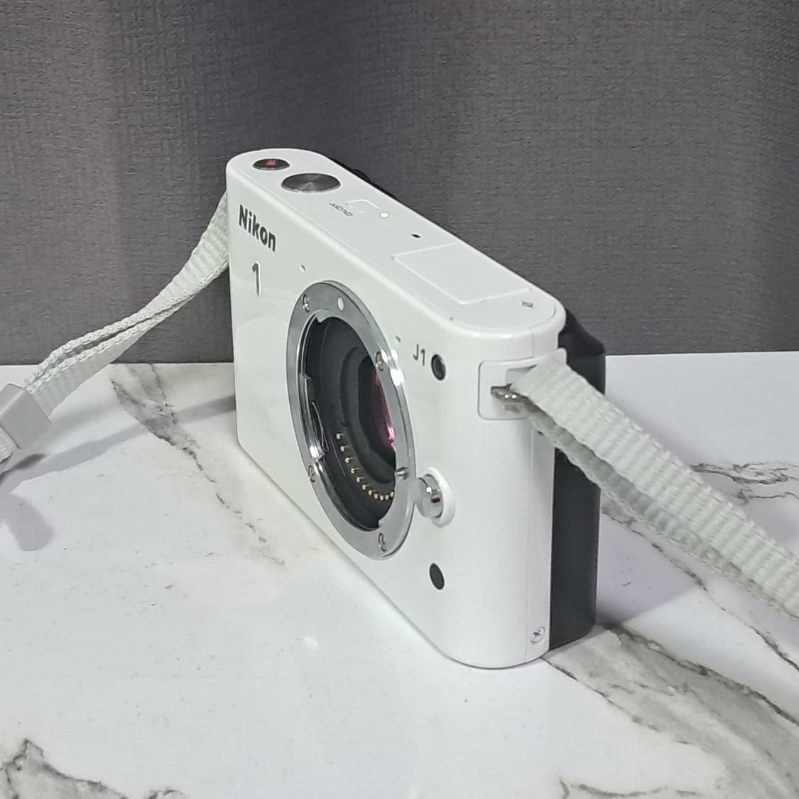 상태좋은 니콘 Nikon1 J1 미러리스 바디 상품이미지3