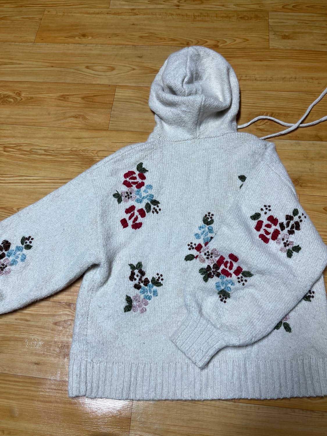 자수 후드 니트 상품이미지2