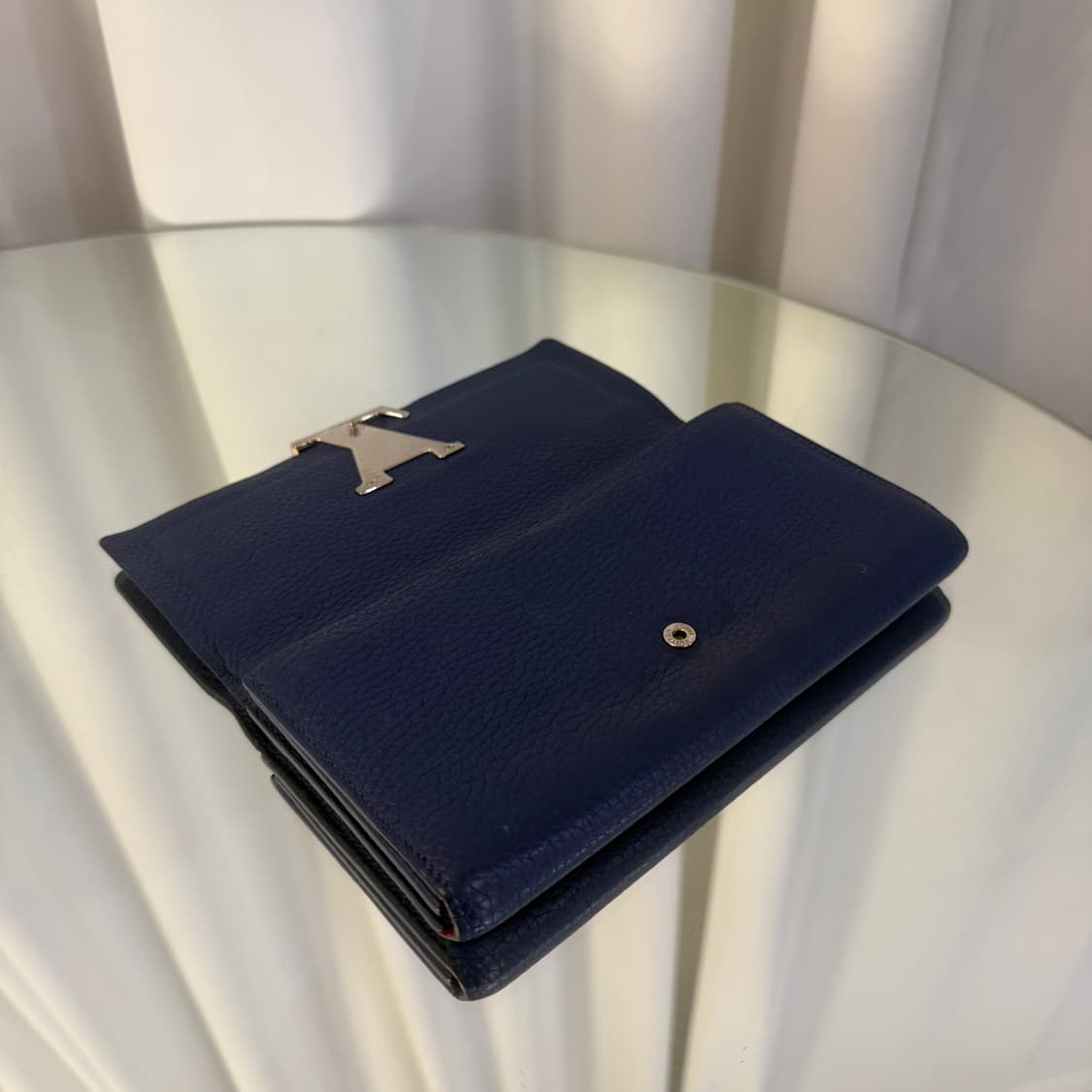 루이비통 토뤼옹 카퓌신 장지갑  상품이미지5