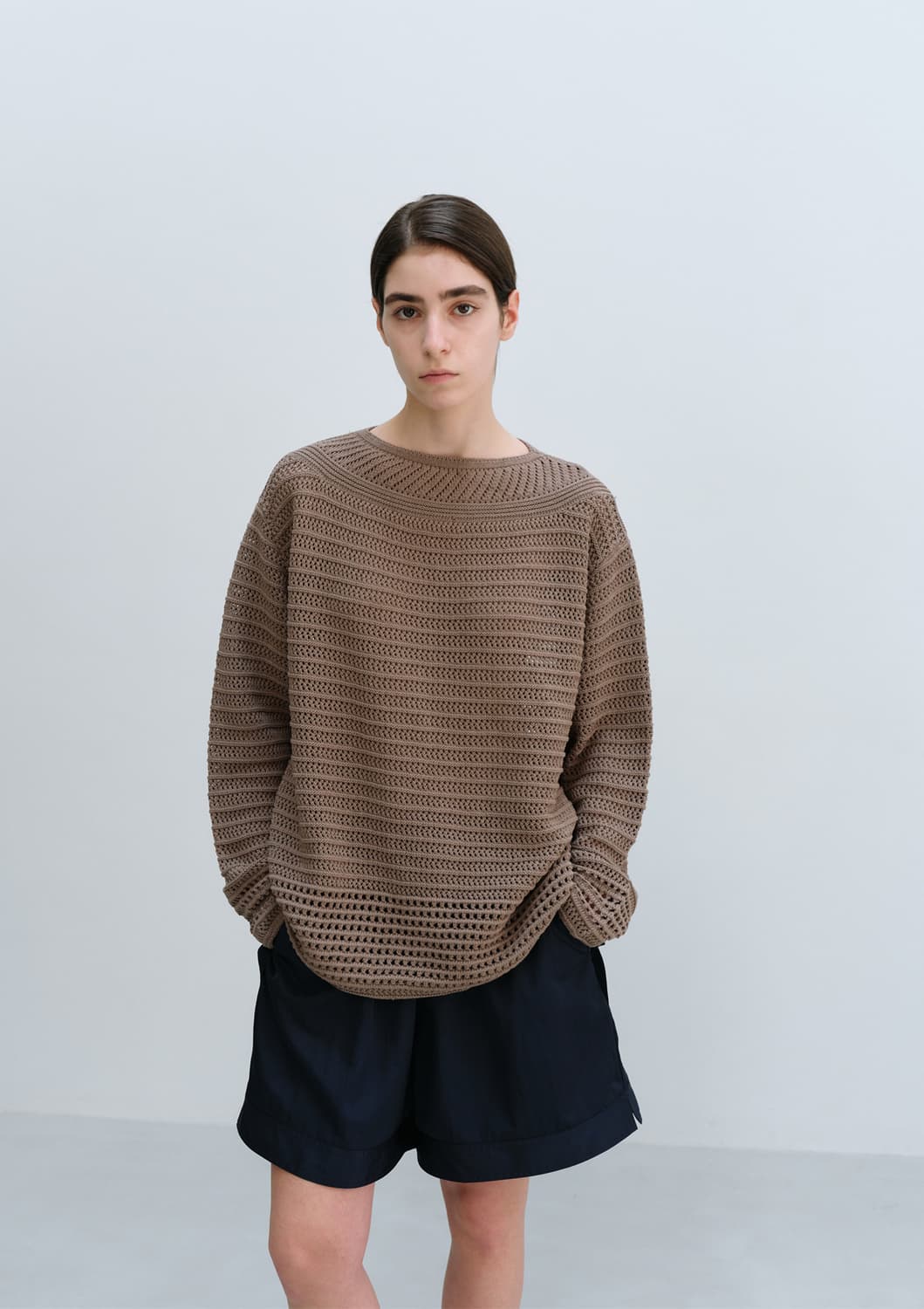 문달 Lilt Crochet Knit in Brown 상품이미지1