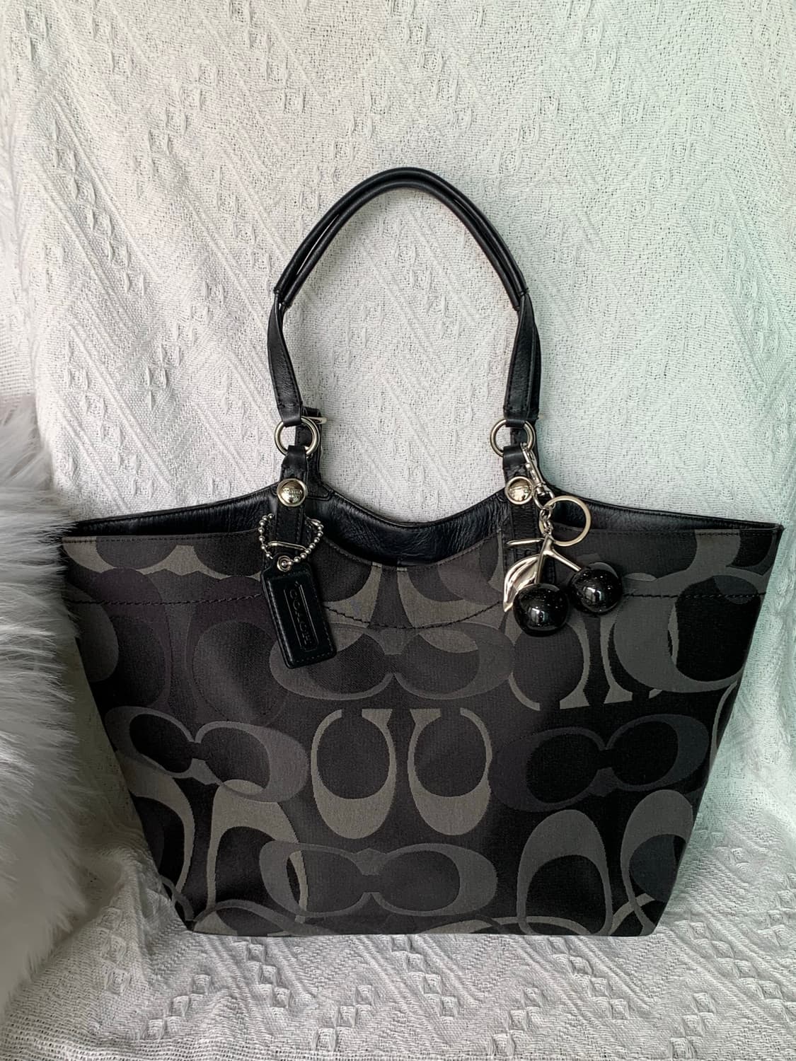 희귀 S급 🖤 Coach 올블랙 숄더백 상품이미지1