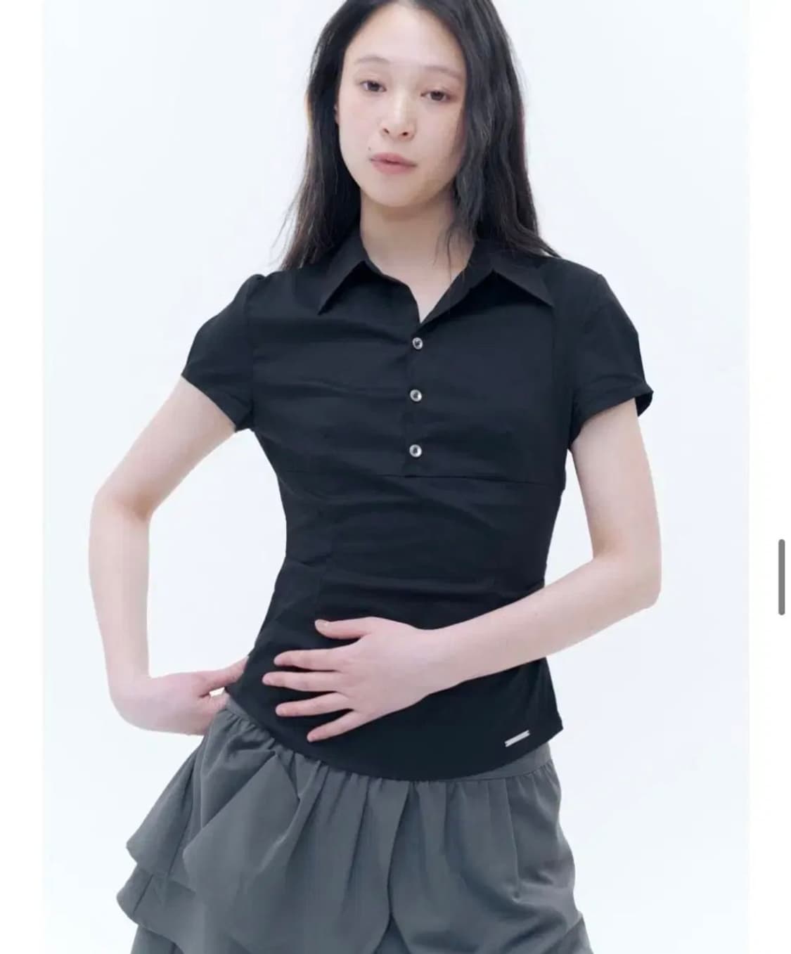 미세키서울 핏티드 캡 슬리브 셔츠 블랙 1 상품이미지2