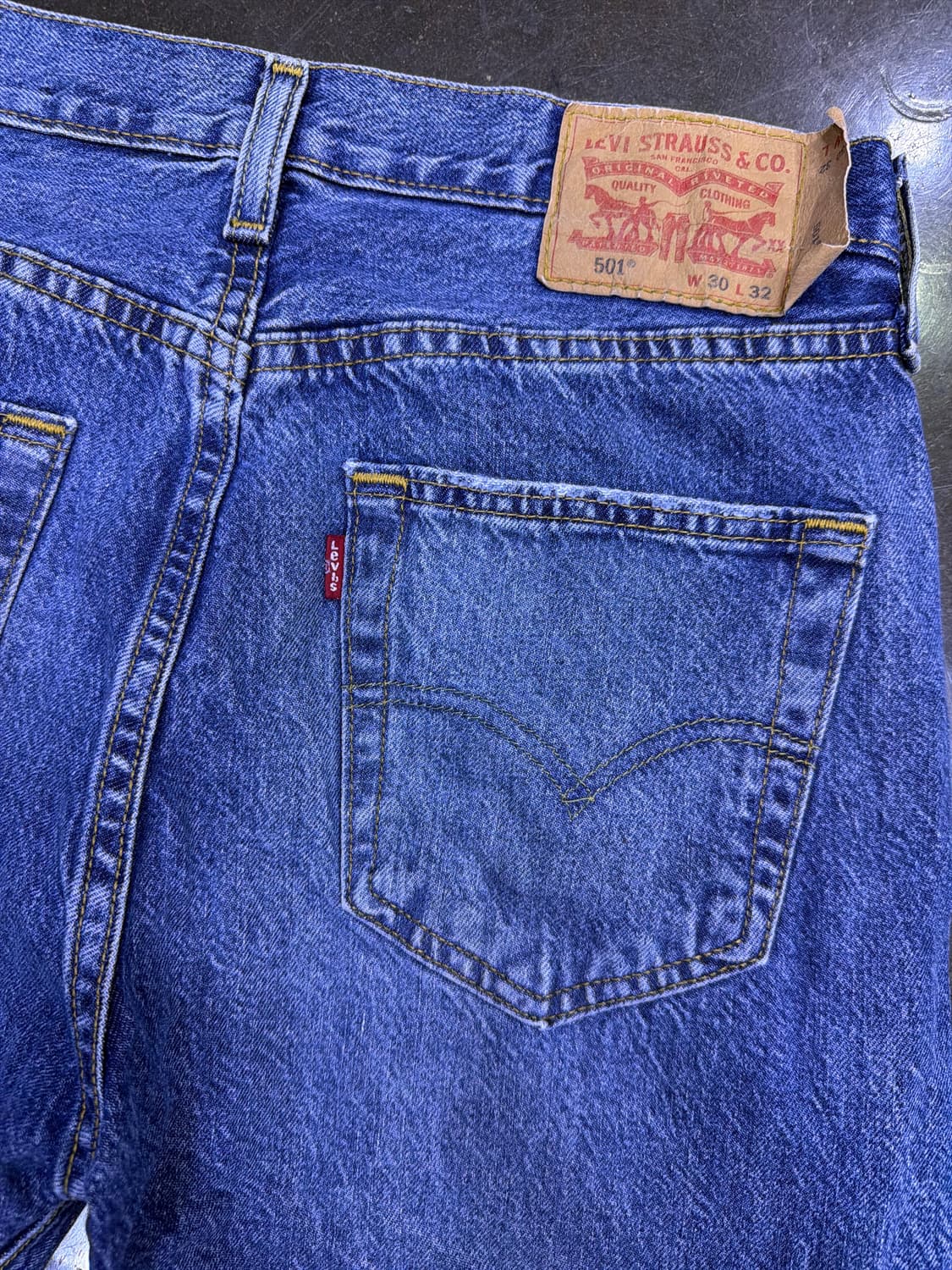 리바이스 501 빈티지 스톤 워싱 레귤러핏 데님팬츠 30 상품이미지7