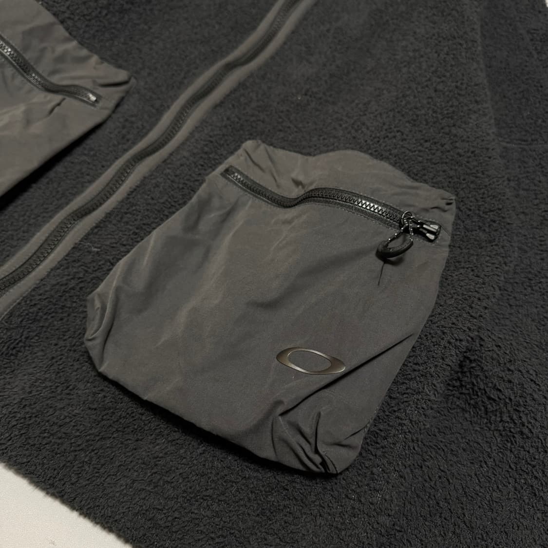 오클리(OAKLEY) 블랙컬러 FGL 펙터 하이넥 보아 플리스 자켓 상품이미지5