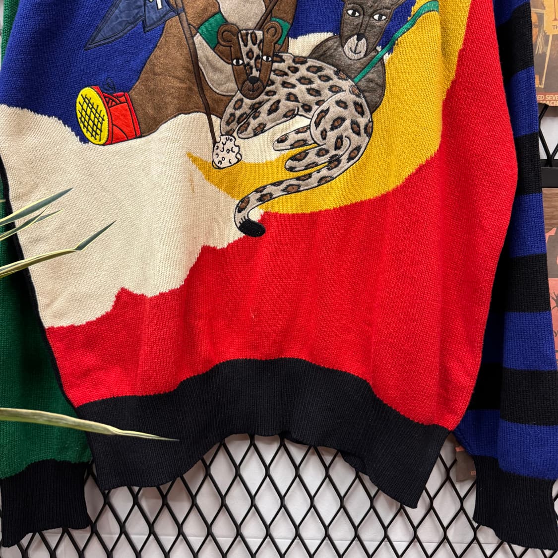 00s 까스텔바작 스포츠 전면 애니멀 골프 그래픽 포인트 레드 블랙 상품이미지4