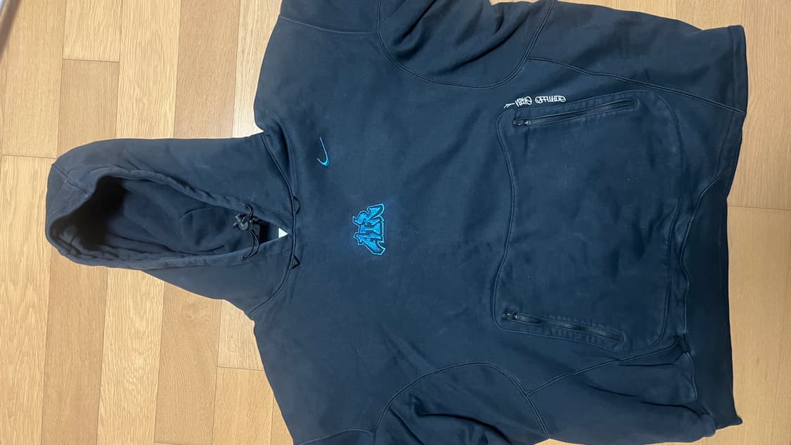 나이키와 오프화이트 콜라보 후드티 XL 사이즈입니다 상품이미지2