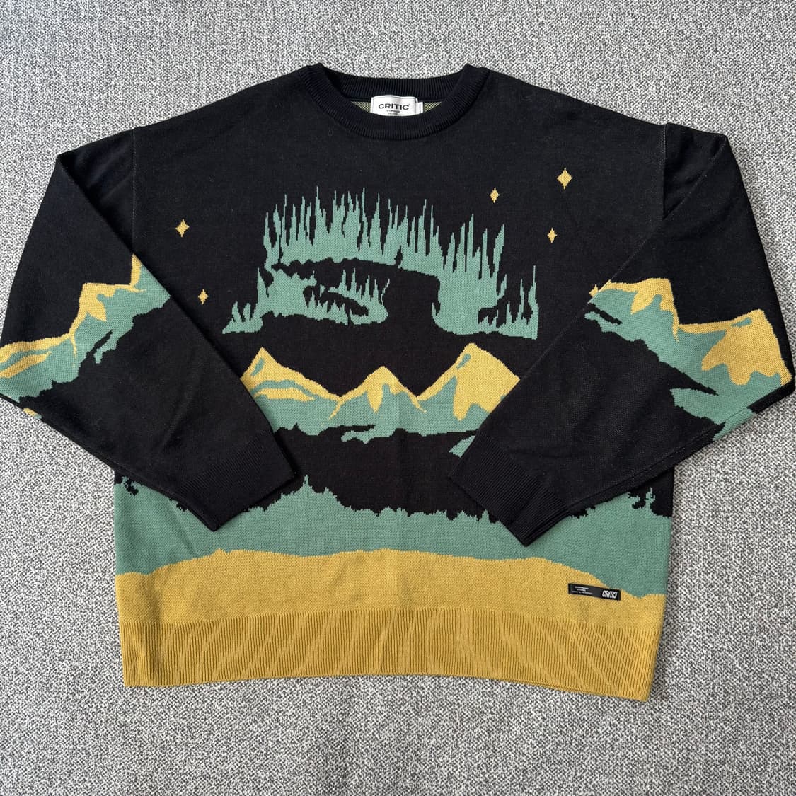 크리틱 캠핑 오로라 니트 상품이미지1