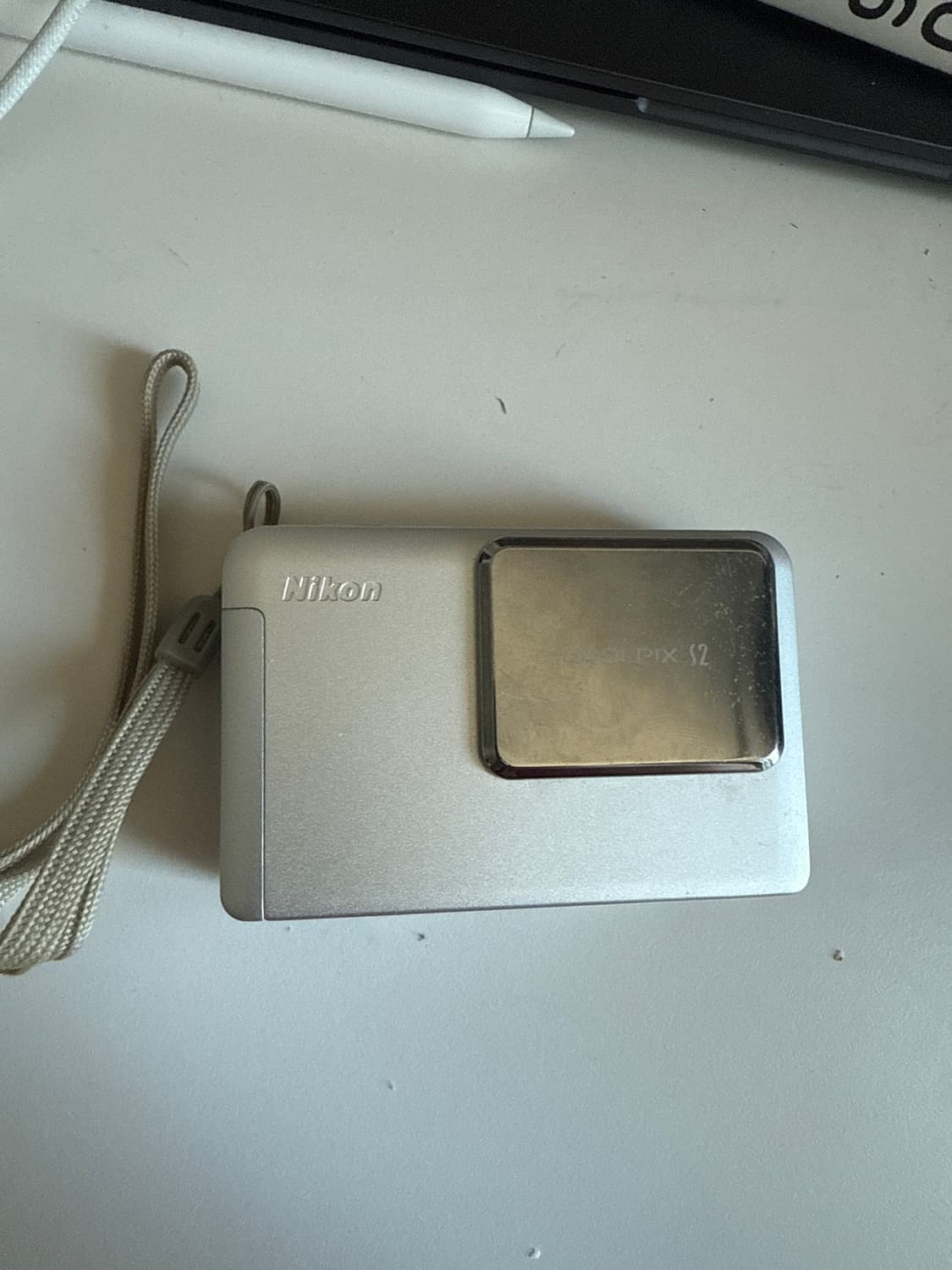 2005년에 니콘에서 출시한 쿨픽스 S2입니다 상품이미지2