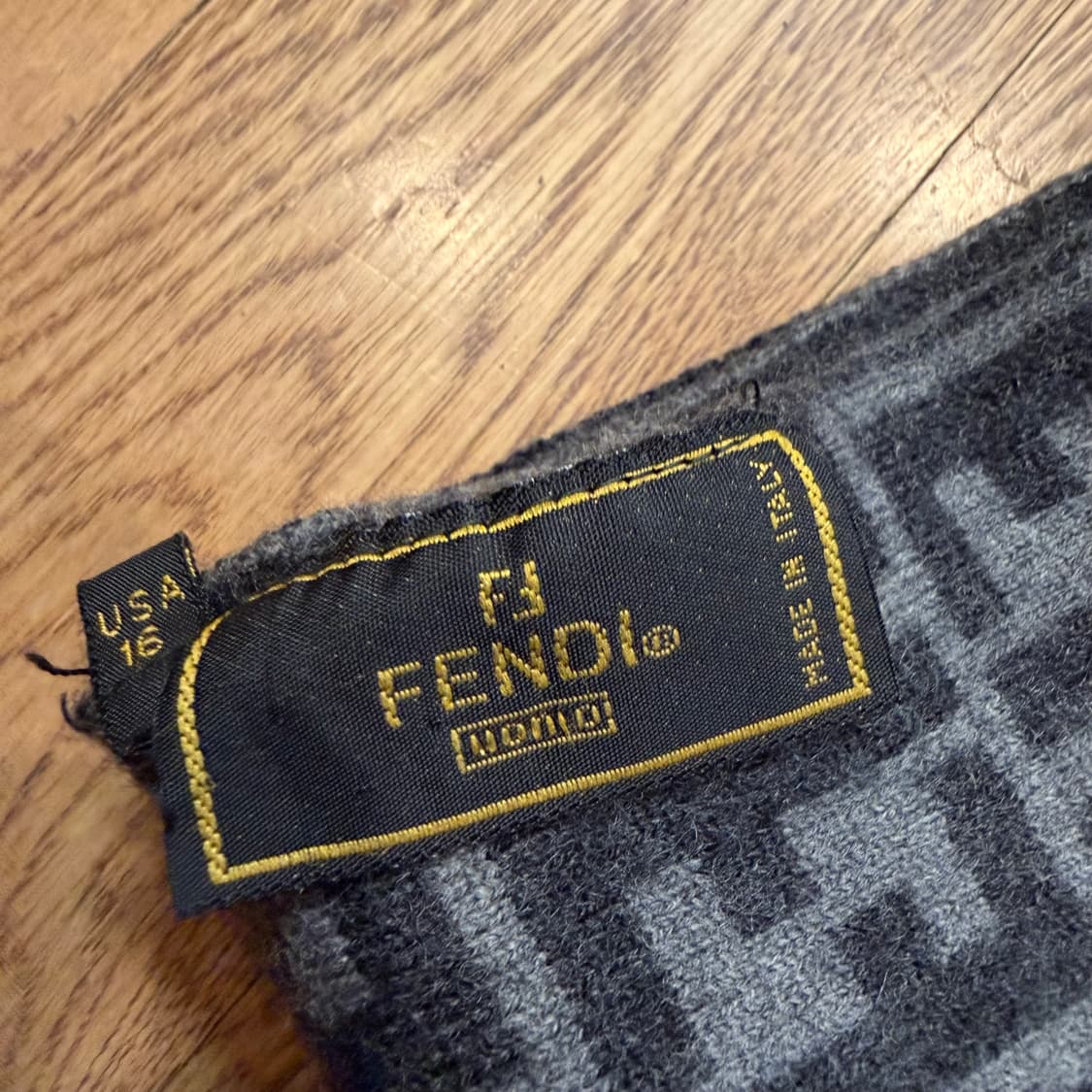 펜디 FF 울 머플러  상품이미지2