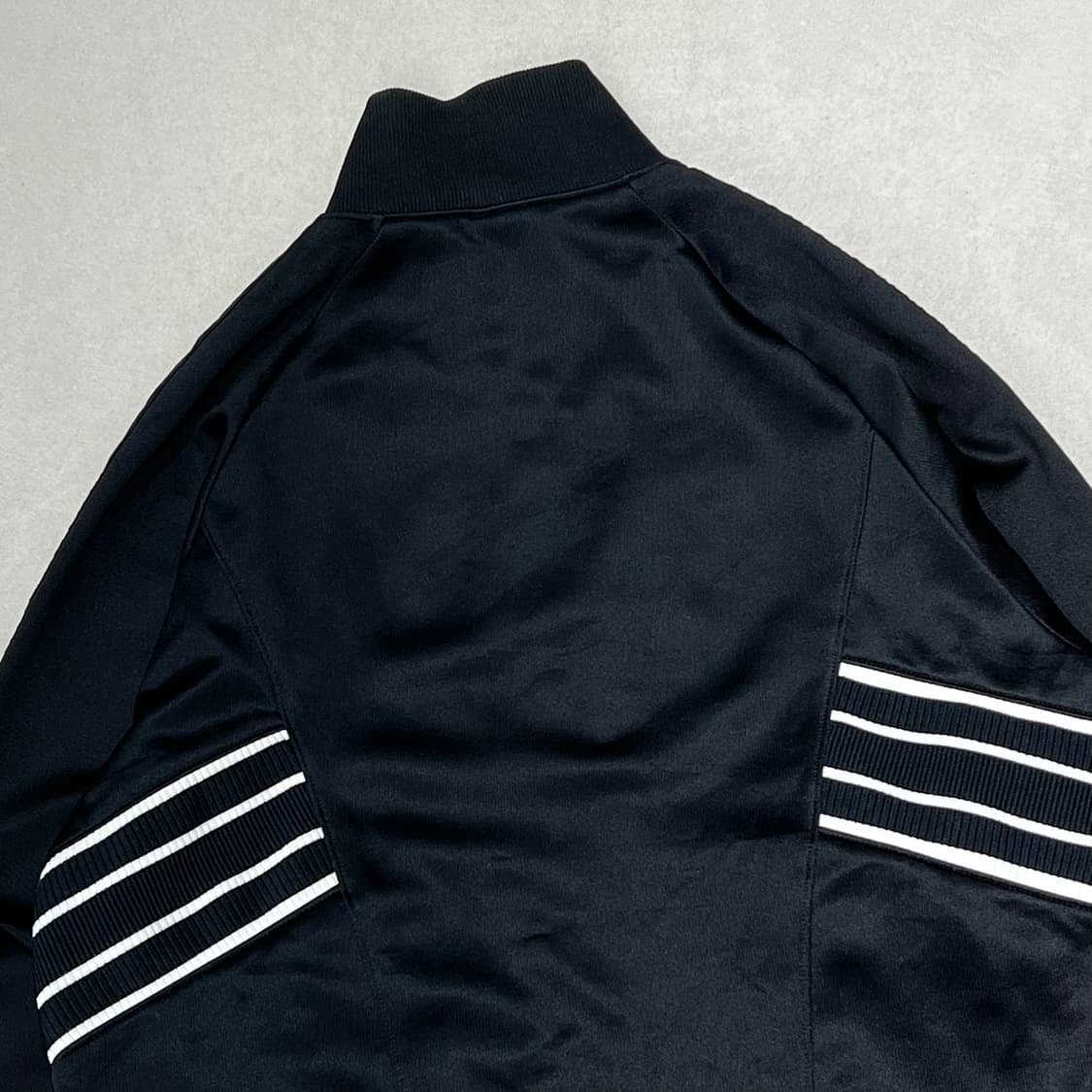 엄브로 재팬 올드스쿨 트랙탑 s09300 상품이미지4
