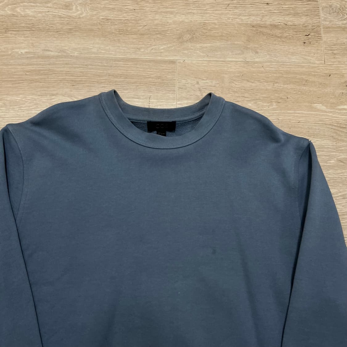 코스 미니멀 맨투맨 크루넥 티셔츠 [그레이쉬 블루] L/100 상품이미지2