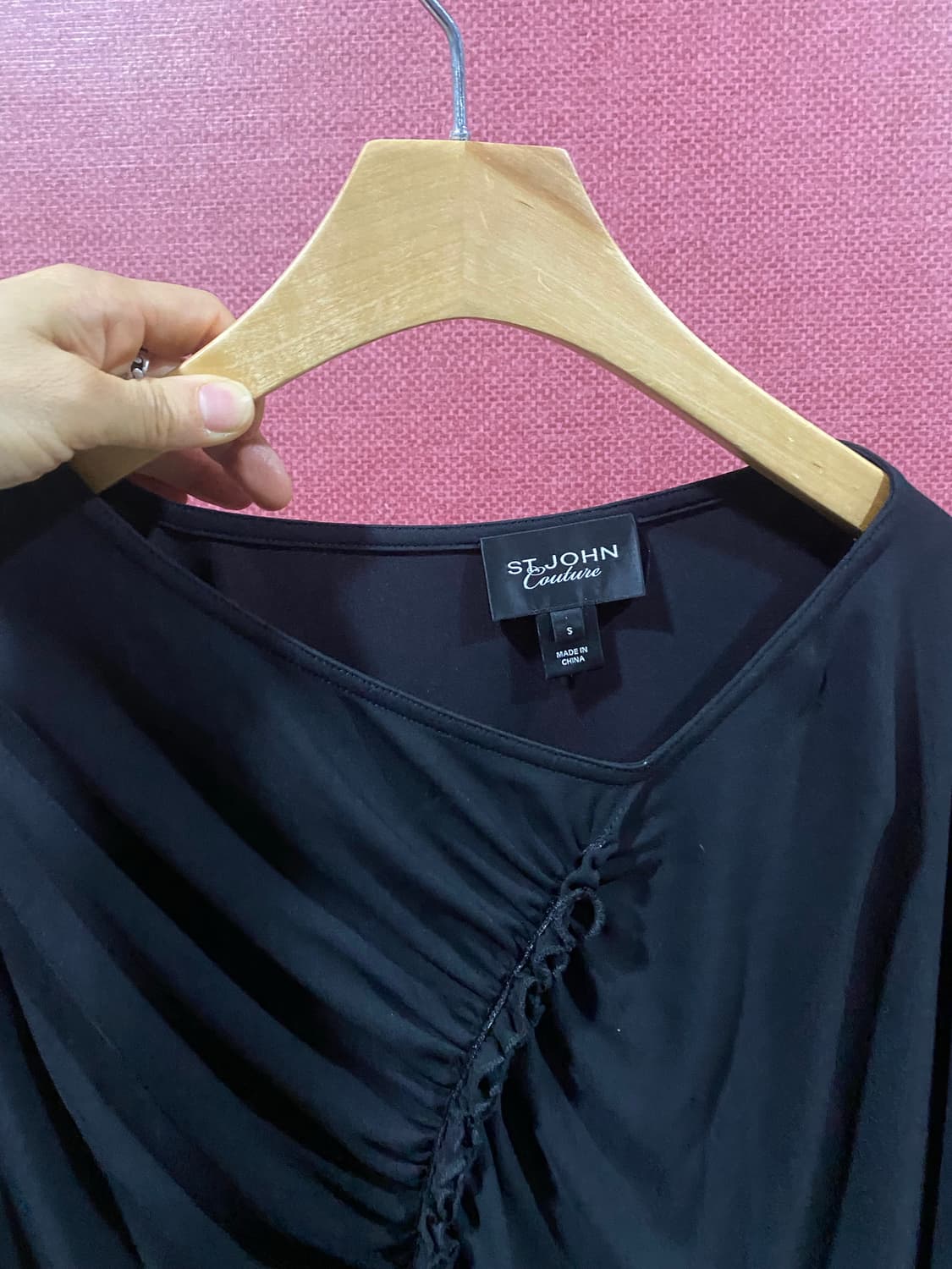 St. John Couture 블랙 셔링 티셔츠 S 상품이미지9