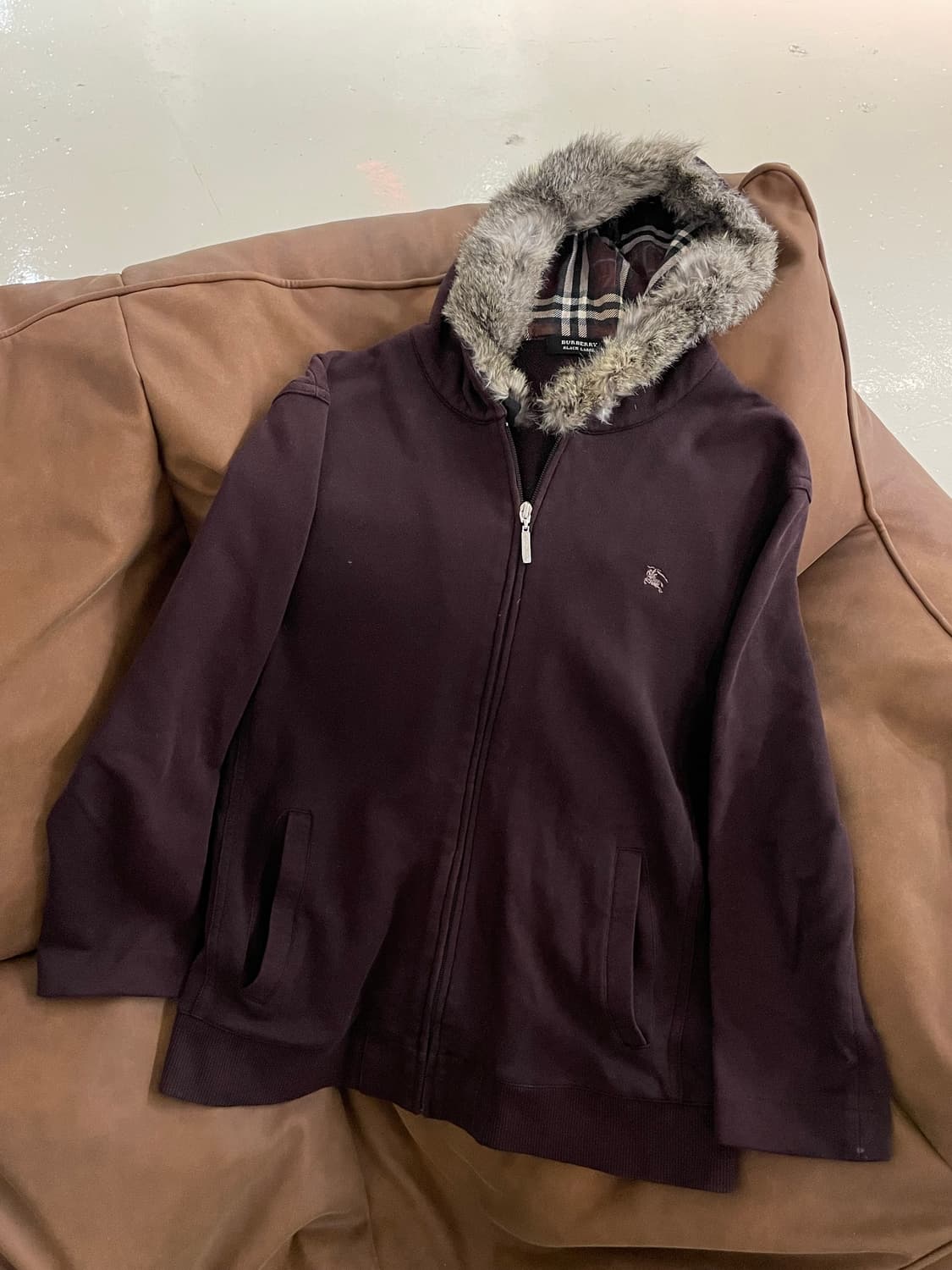 Burberry 버버리 블랙라벨 Y2K 털 후드 자켓 상품이미지4