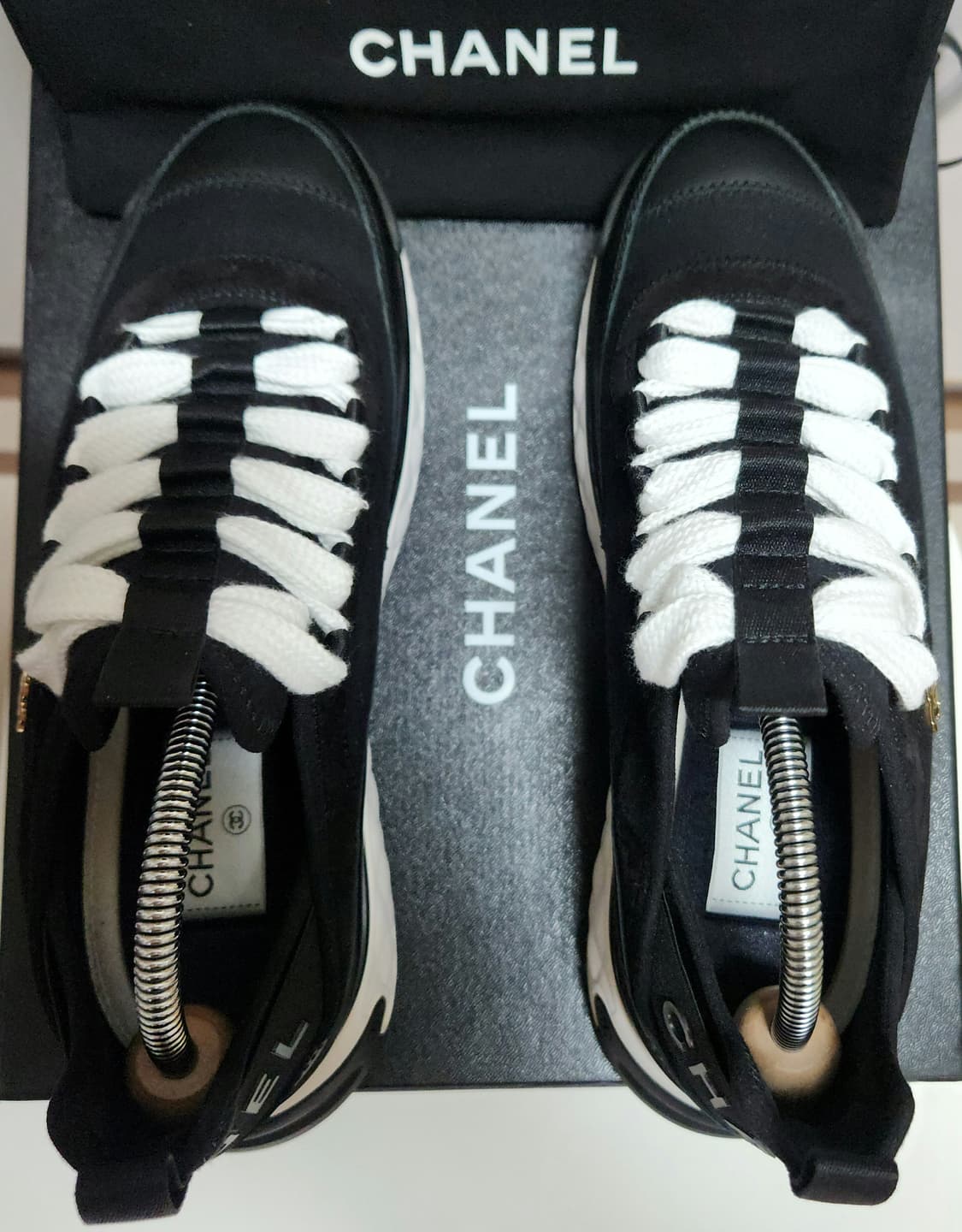 [정품) 샤넬 스니커즈 운동화 믹스드 파이버 스웨이드 카프스킨& 골드40 상품이미지2