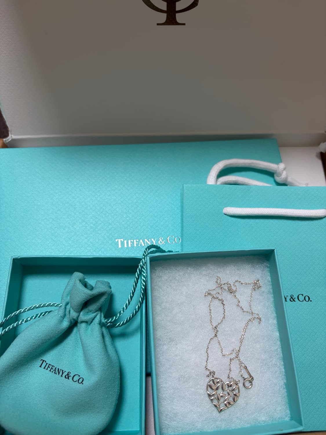 티파니앤코 올리브리프 하트 목걸이 상품이미지1