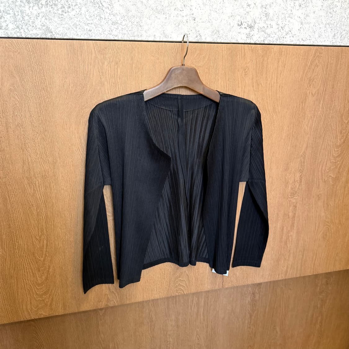 빈티지 롱슬리브 플리츠 가디건 오픈 디테일 레귤러핏 블랙 상품이미지1