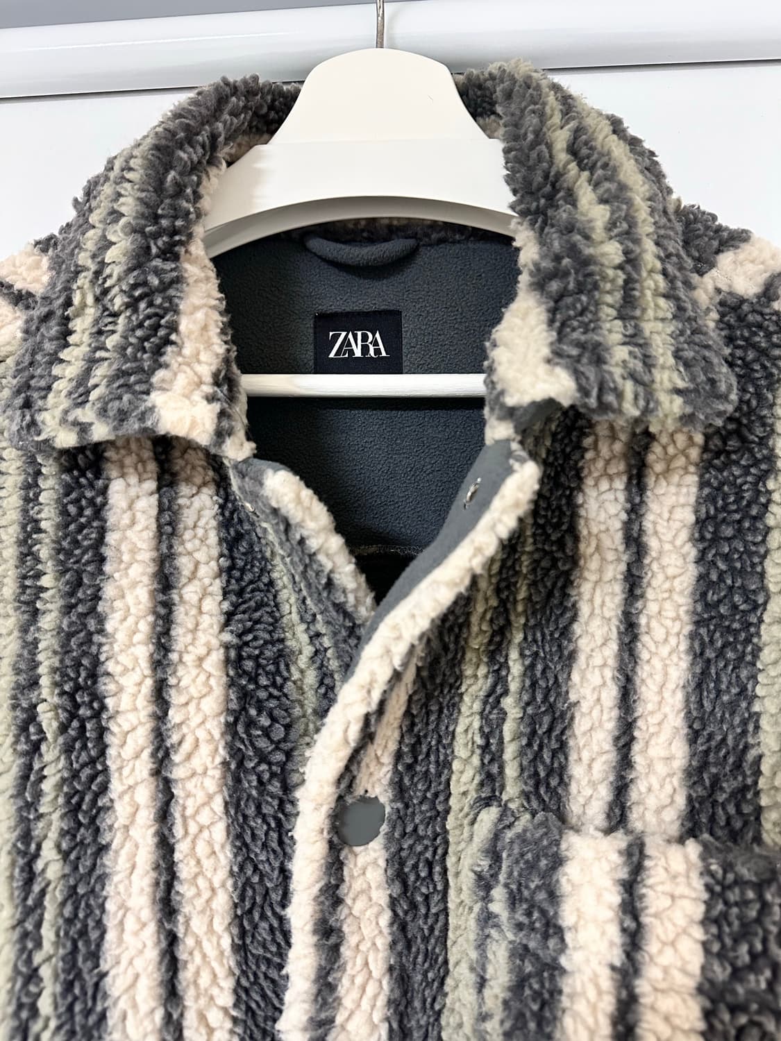 자라 스트라이프 쉐르파 자켓 (L-XL) 상품이미지3