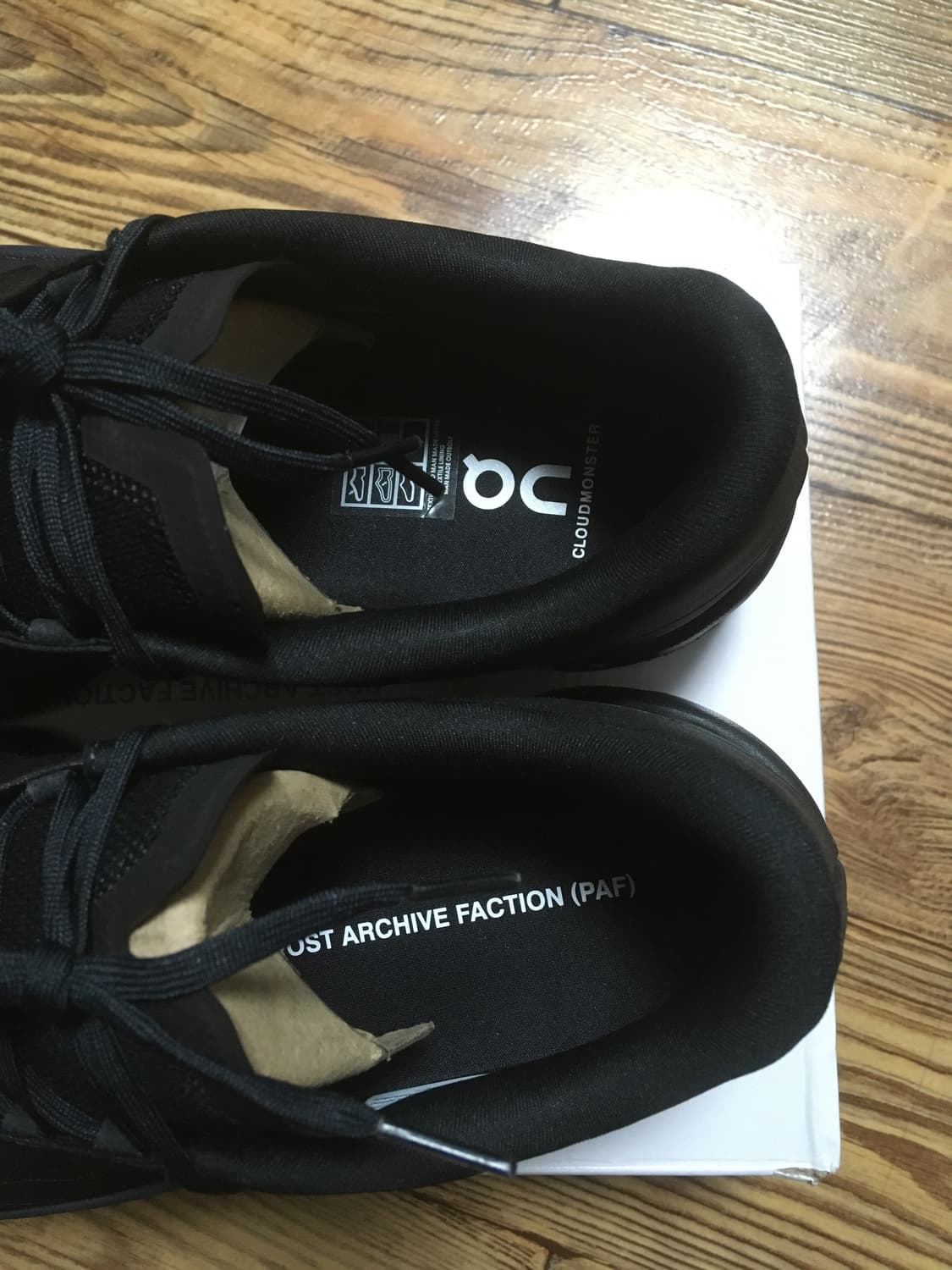 온러닝 파프 클라우드몬스터2 블랙 판매합니다 상품이미지3