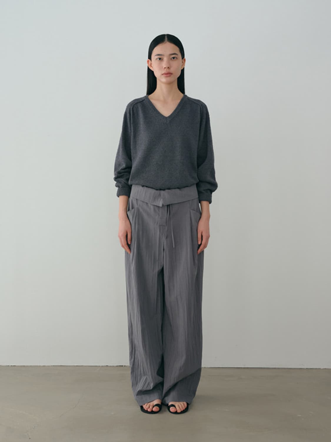 모이아 페이퍼 브이넥 니트(블루스톤) paper v-neck knit  상품이미지1