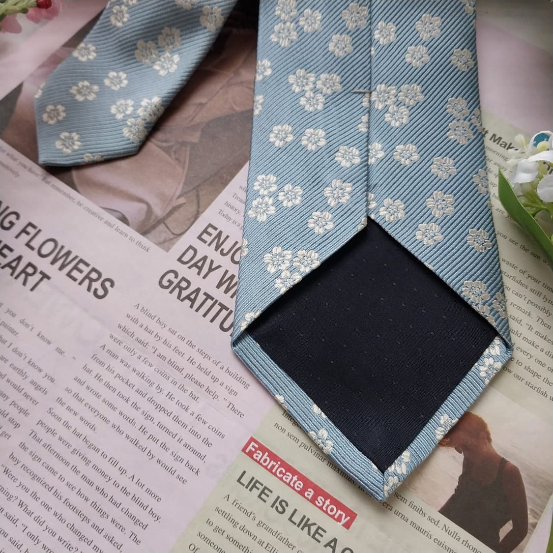 알테아 실크 하늘색 플라워 자카드 넥타이 8.9cm A+등급 K1574
 상품이미지8