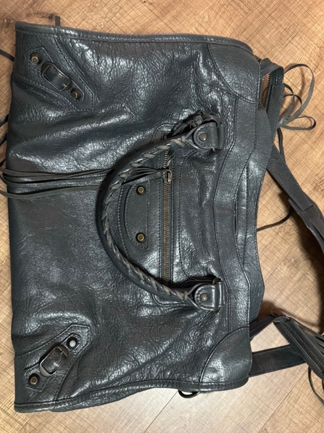 모터백 다크그레이 미듐 상품이미지1