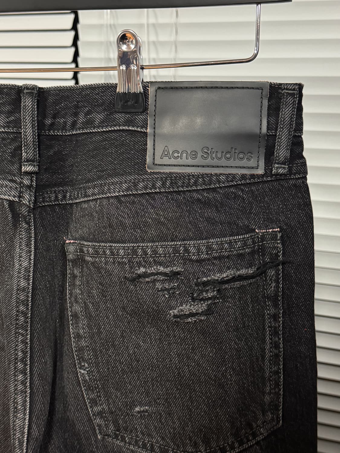 아크네스튜디오 디스트로이드 진 32/32 상품이미지4