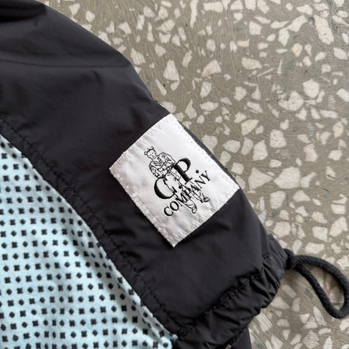 cp company x gorillaz 투어 자켓 상품이미지10