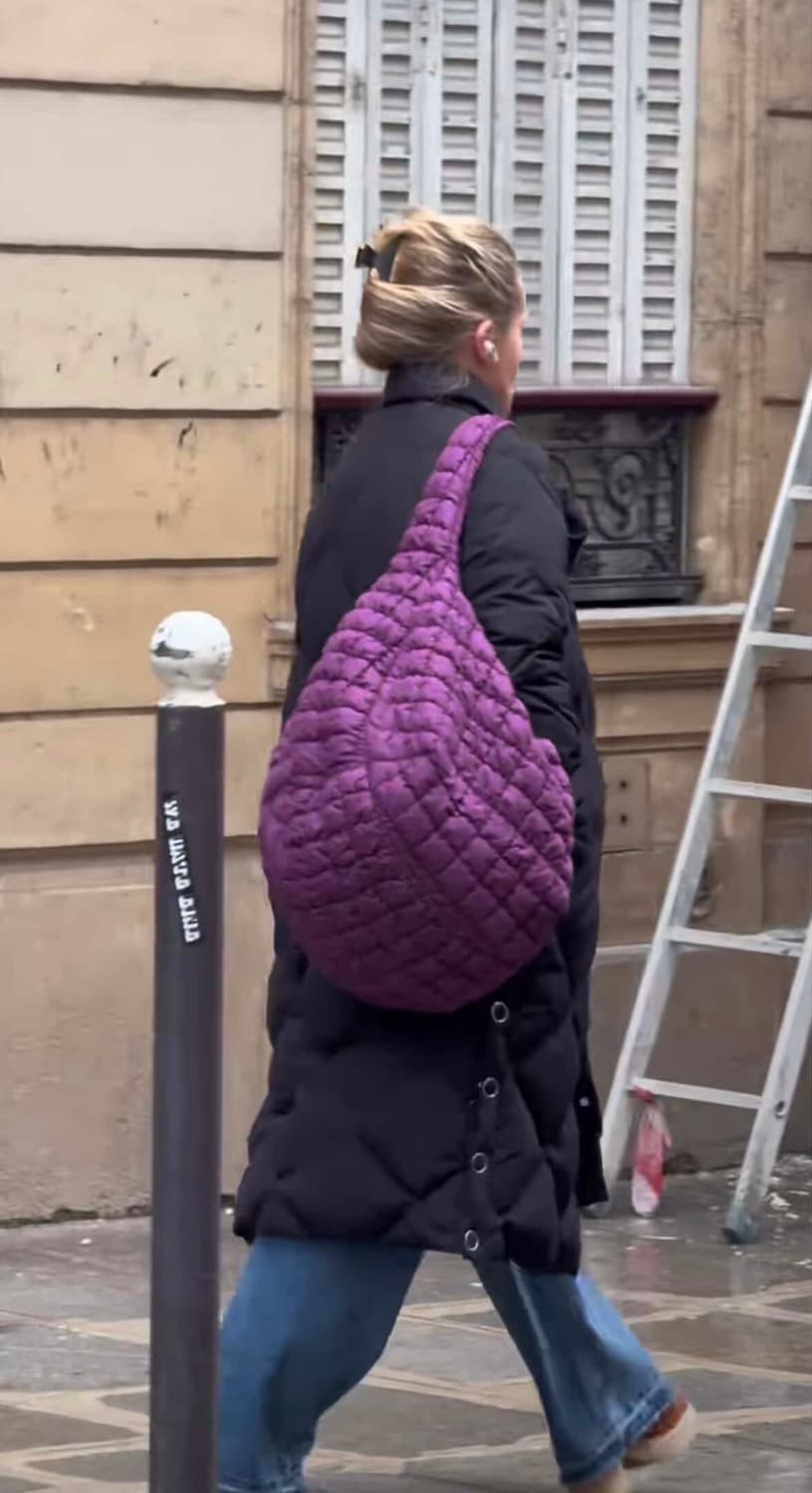 COS코스 퀼티드 오버사이즈 숄더백 퍼플 상품이미지8