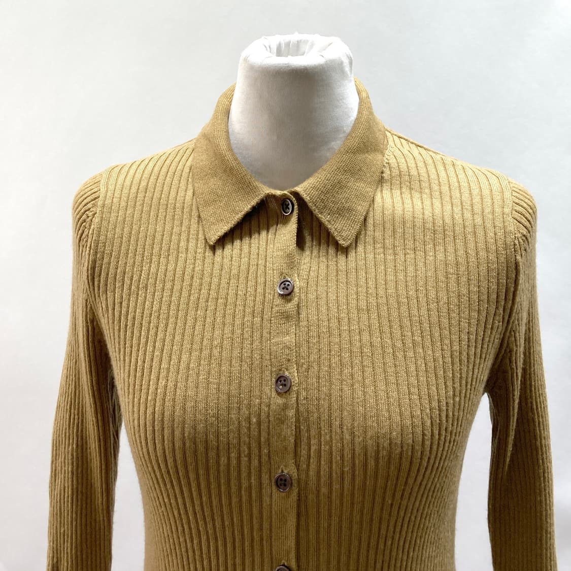 유니클로 여 순모카라니트 황토 M  상품이미지2