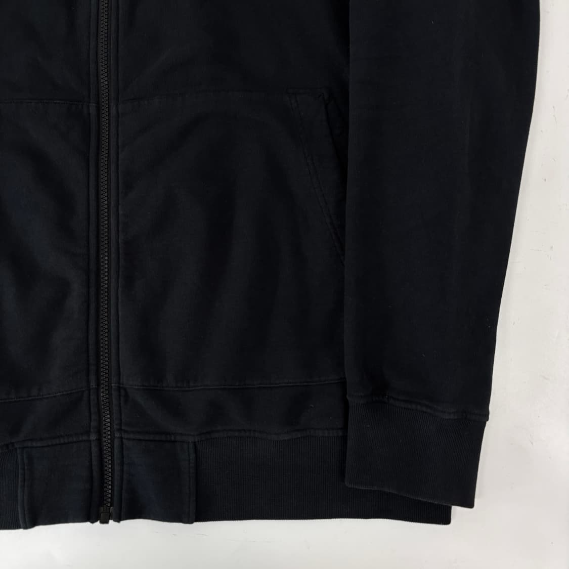 스톤아일랜드 집업 상품이미지3