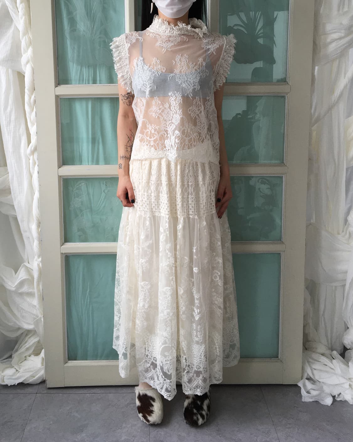 lace high neck sleeveless 상품이미지1