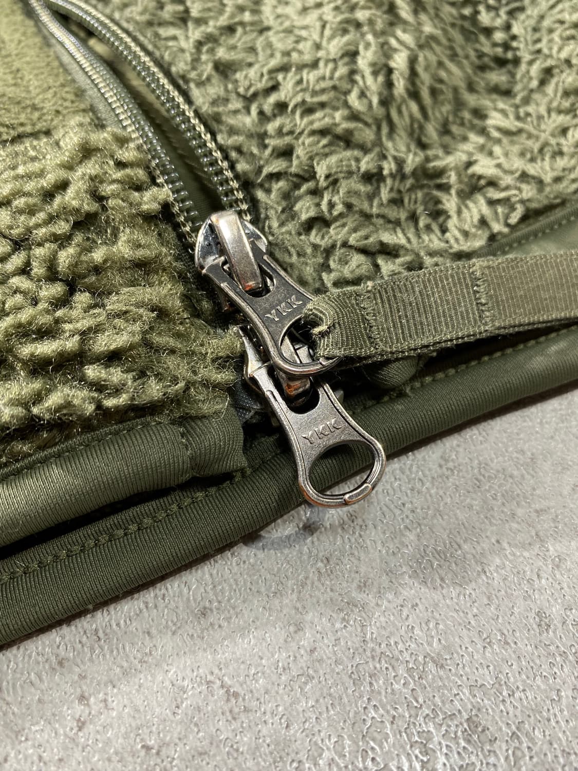 [XL] 유니클로 x 엔지니어드가먼츠 카키 플리스 자켓 상품이미지5