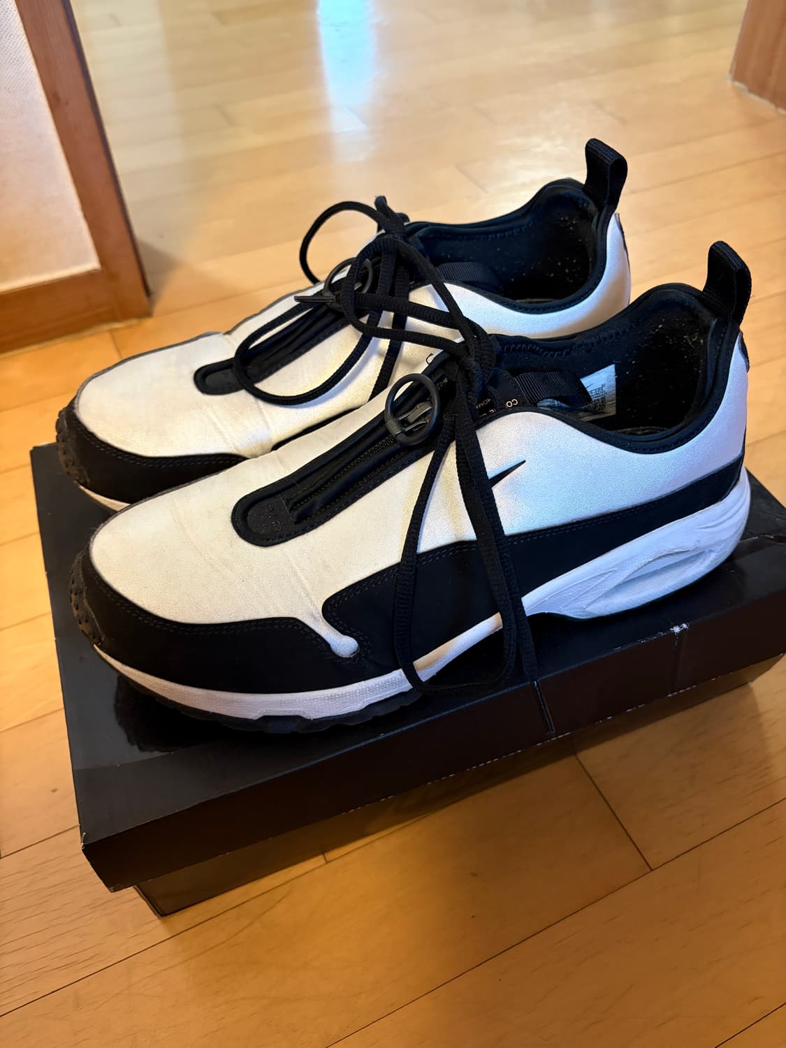 나이키 x 꼼데가르송 옴므 플러스 에어맥스 선더 SP 화이트 블랙 상품이미지1