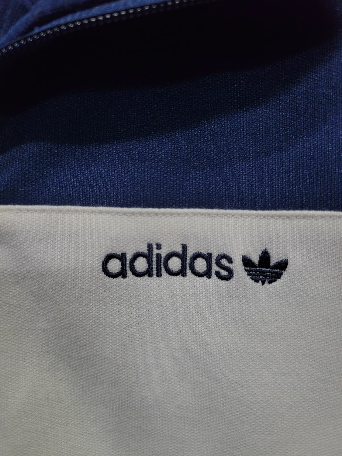 아디다스 곤흰 네이비 레터링 트랙탑 져지 상품이미지3