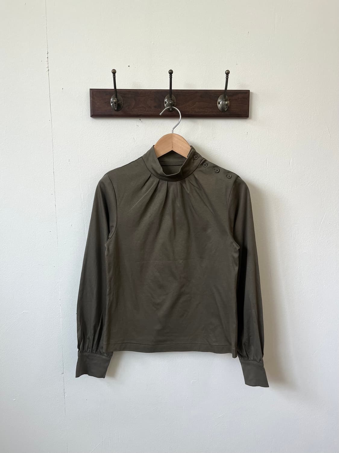 T’s CLICK 아웃 숄더 블라우스 상품이미지3