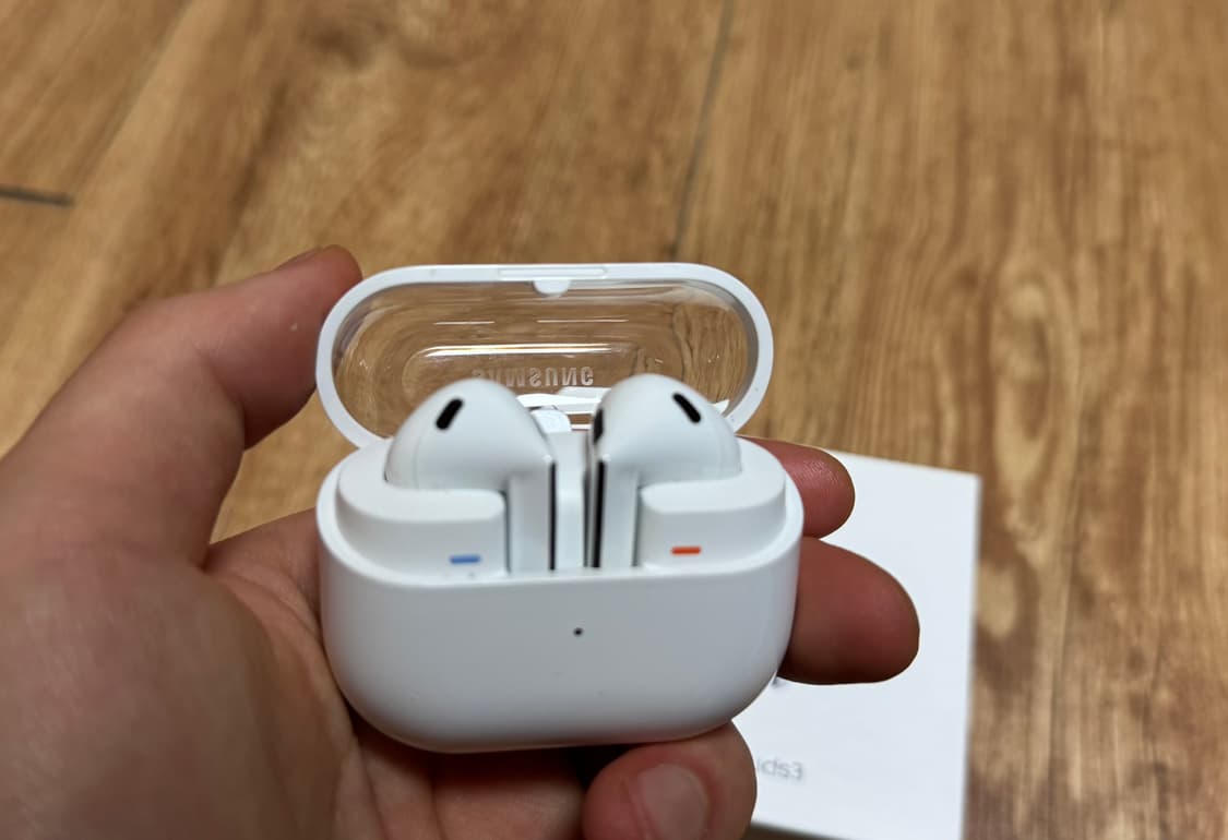 갤럭시 버즈3 화이트 상품이미지2