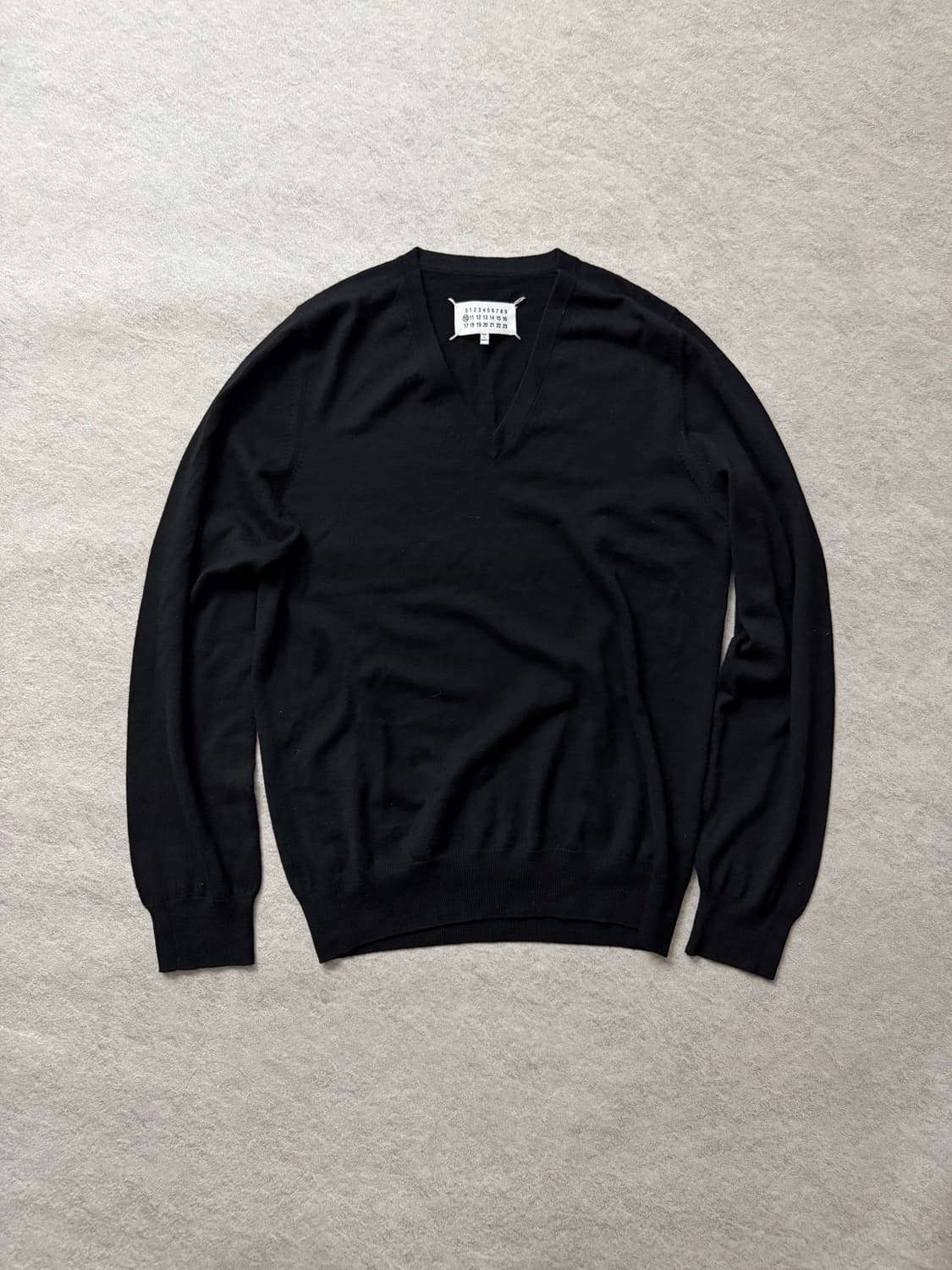 마르지엘라 스티치 브이넥 니트 상품이미지2