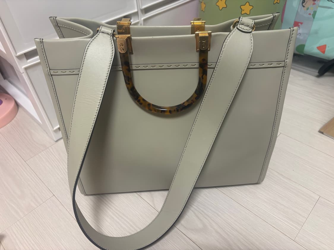 펜디 션샤인 토트백 미디움 가방 ⭐️ 상품이미지2