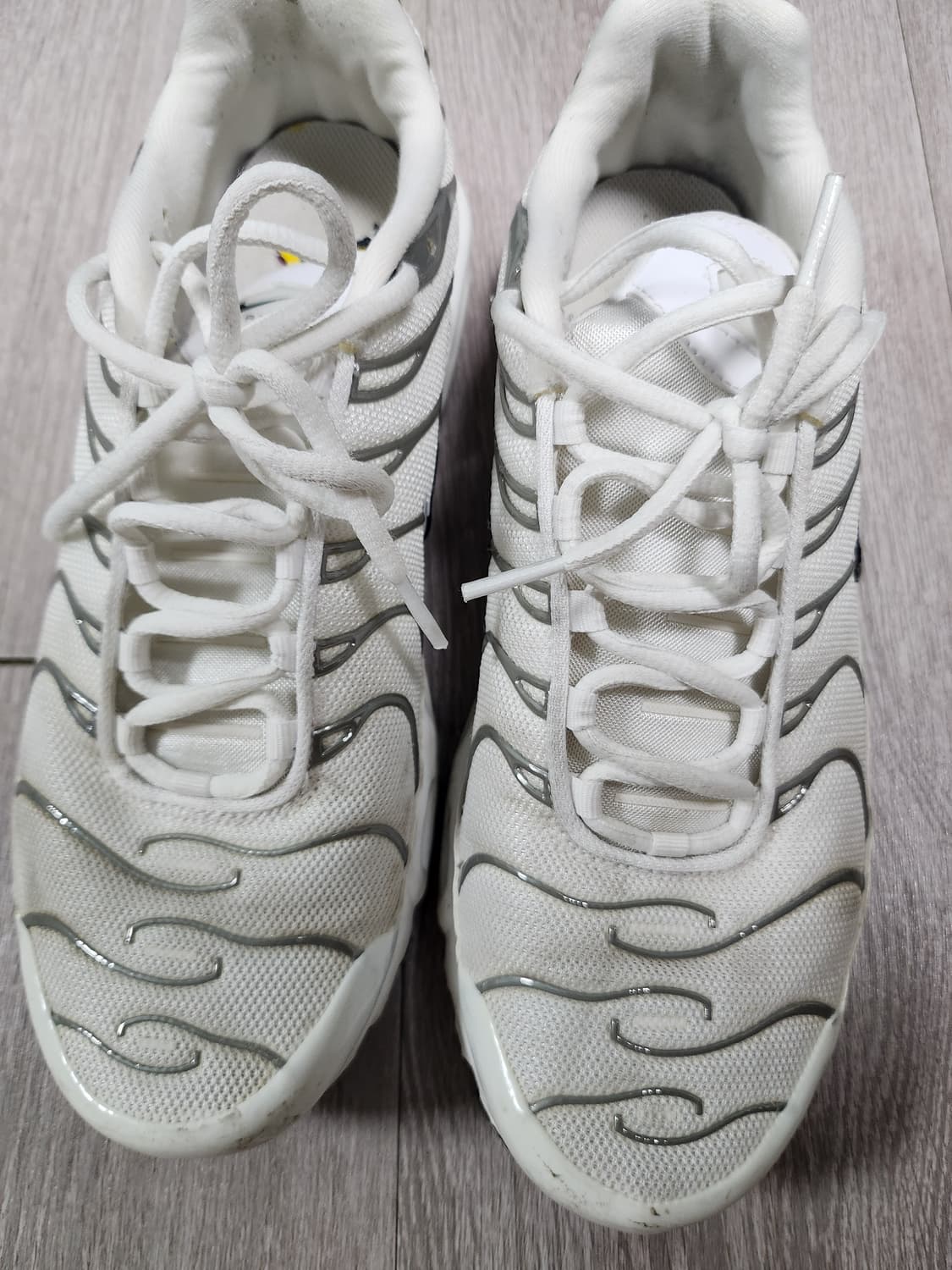 NIKE AIR MAX PLUS WHITE METALLIC SILVER
 상품이미지1