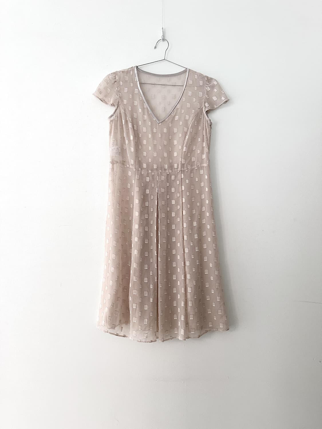 Rectangle pattern sheer ops / beige pink 상품이미지2