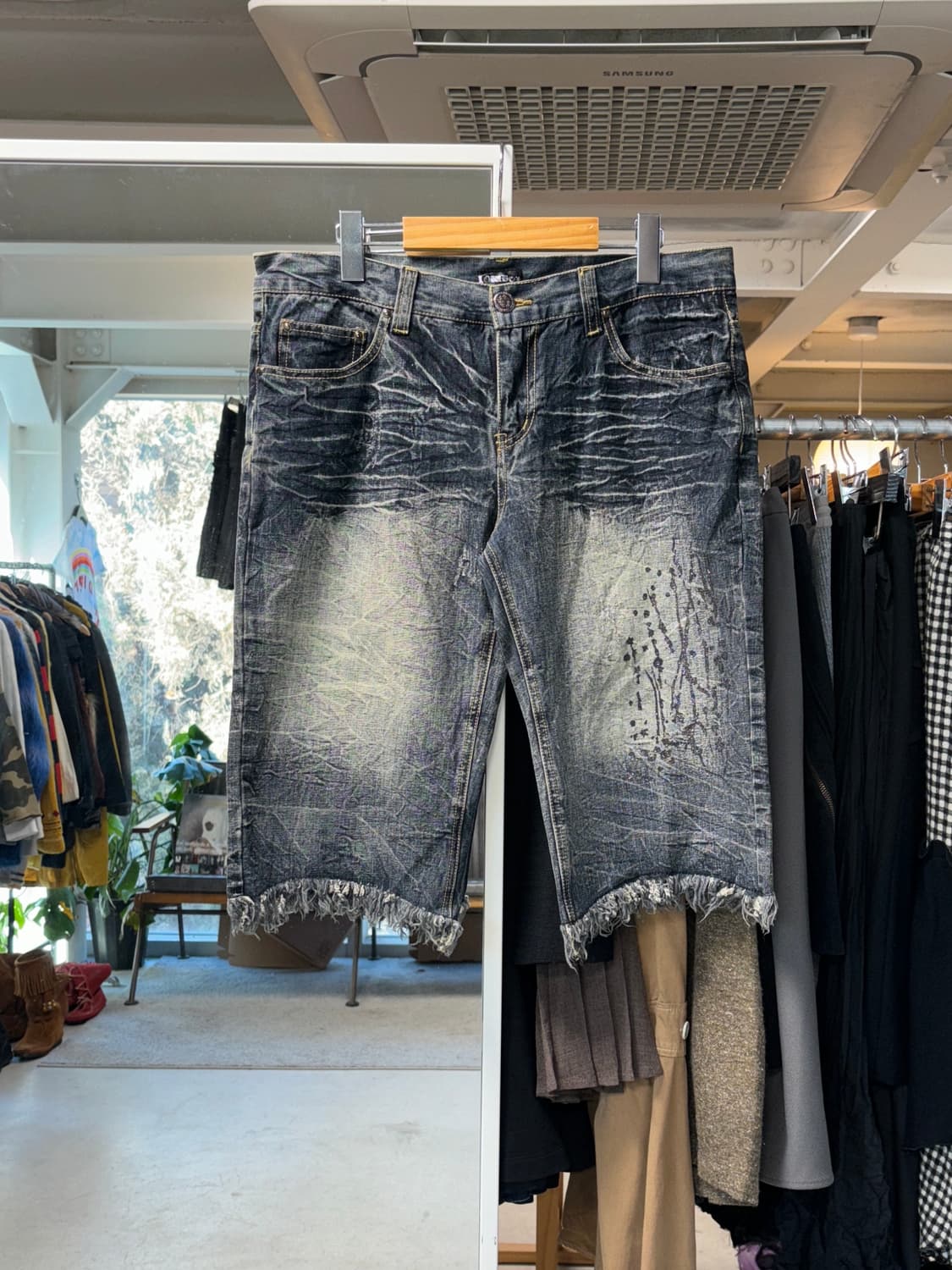 Lowbox 하프 데님팬츠 상품이미지1