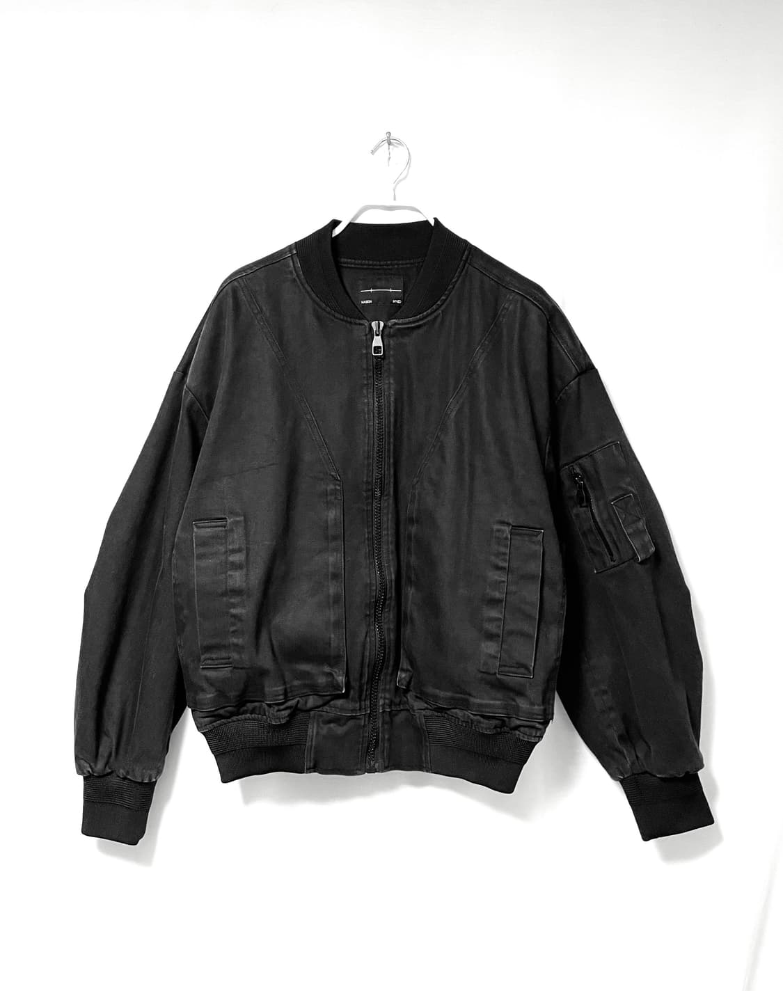 메종미네드 남성 크롭 오버핏 코팅 데님 ma-1 봄버 자켓 _ 워싱블랙 상품이미지1