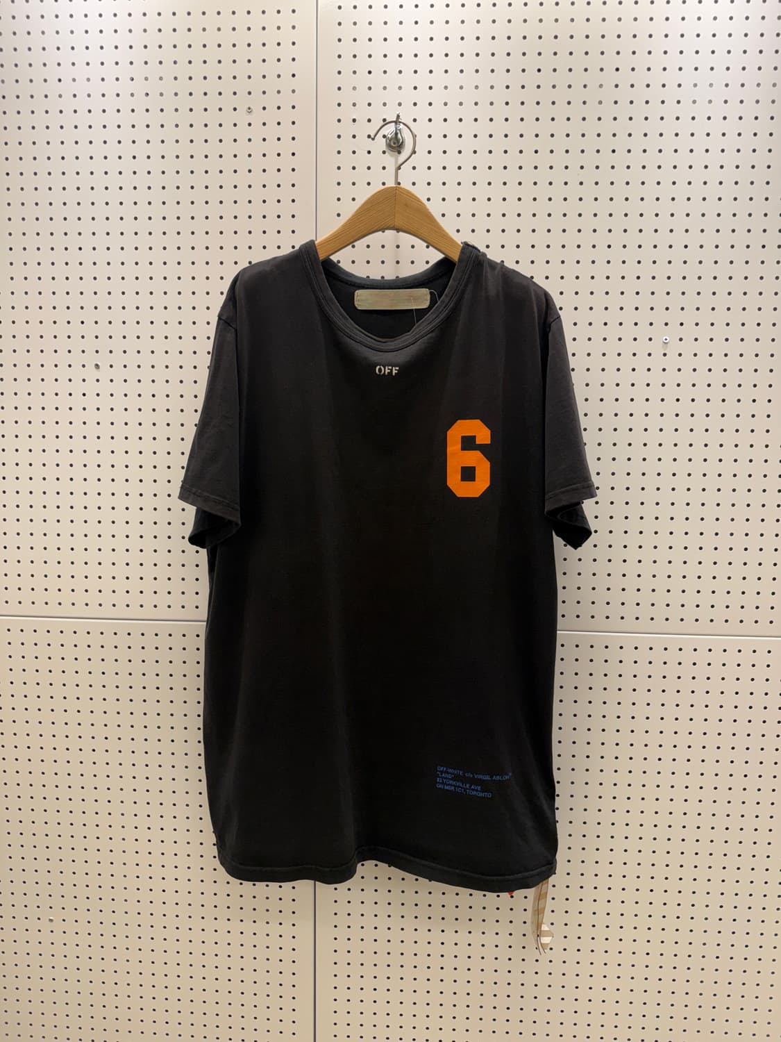 오프화이트 토론토 플래그십 오픈기념 티셔츠 U1730 상품이미지2
